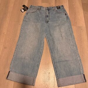 BNWT Silver Jeans Baggy Wide Leg Crop — 14W/26